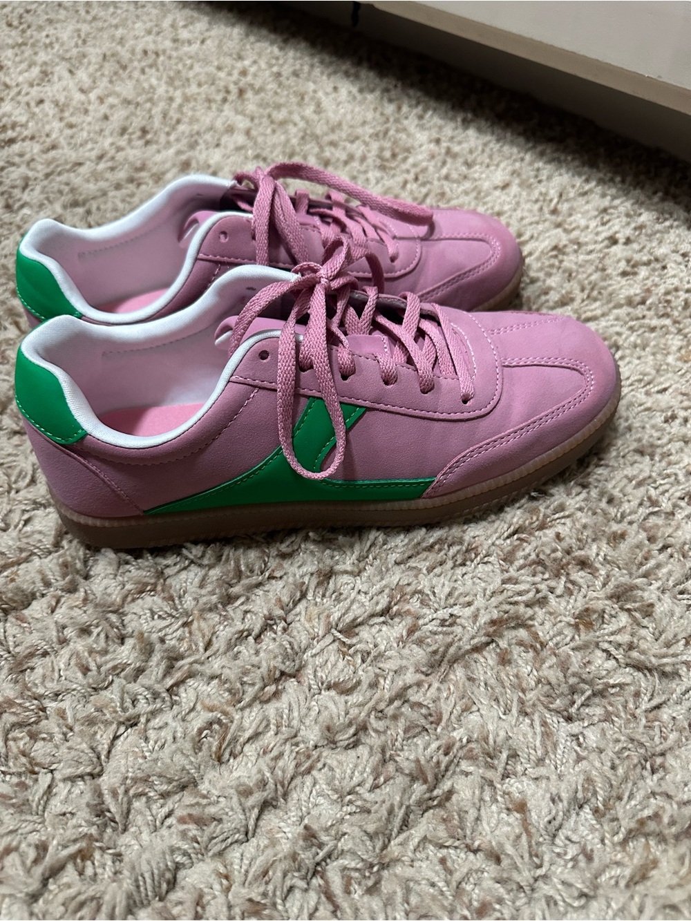 Womens Pink and Green Low-Top Sneakers